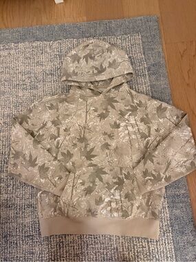 Old Navy Beige Leaf-Print Pullover Hoodie